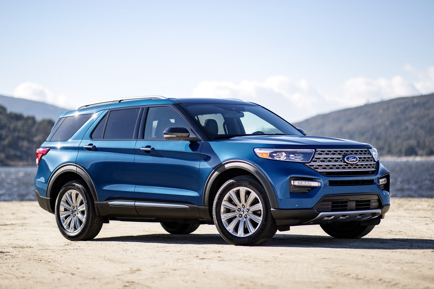2024 Ford Explorer Limited Photo Gallery Image 62"