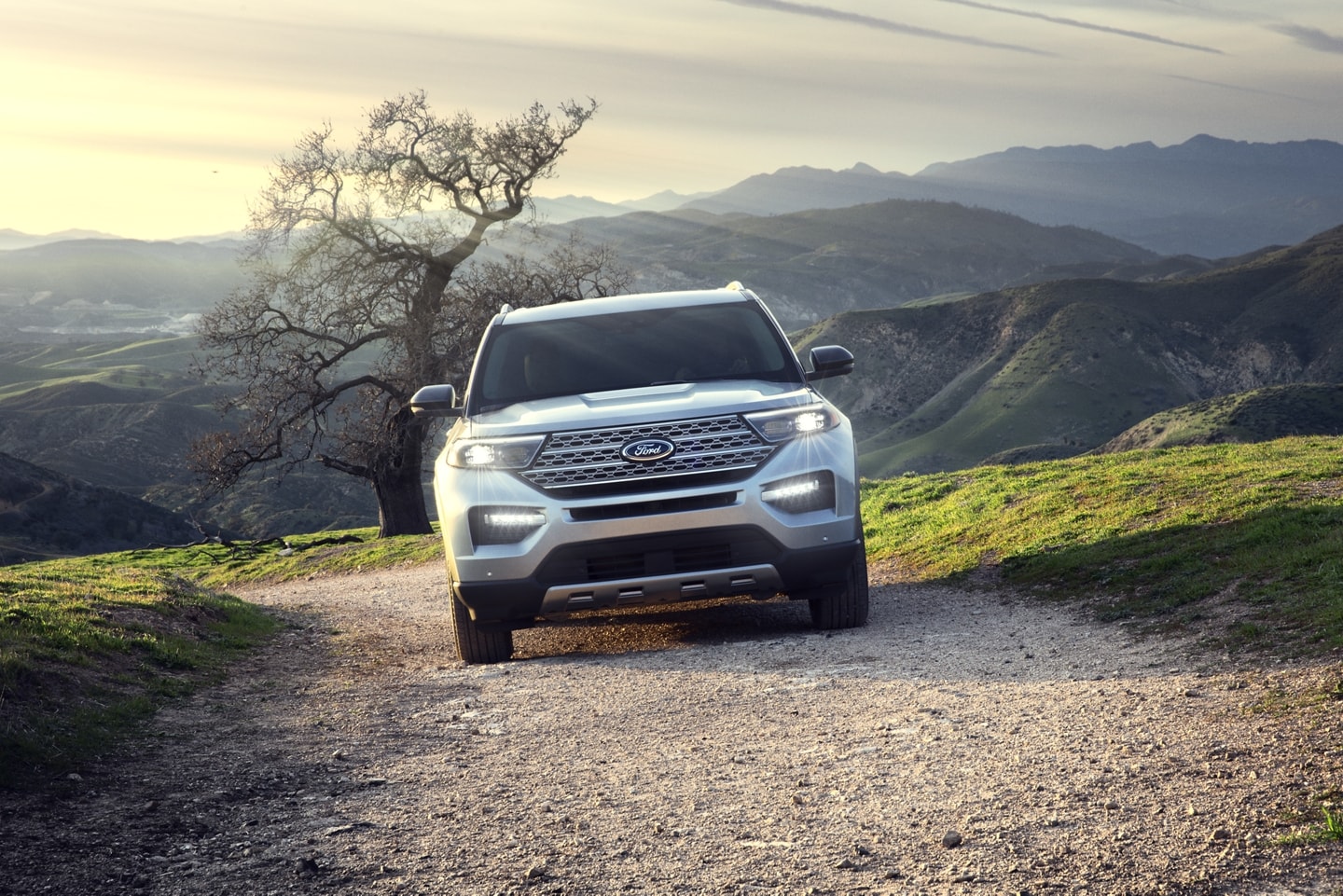2024 Ford Explorer Limited Photo Gallery Image 17"