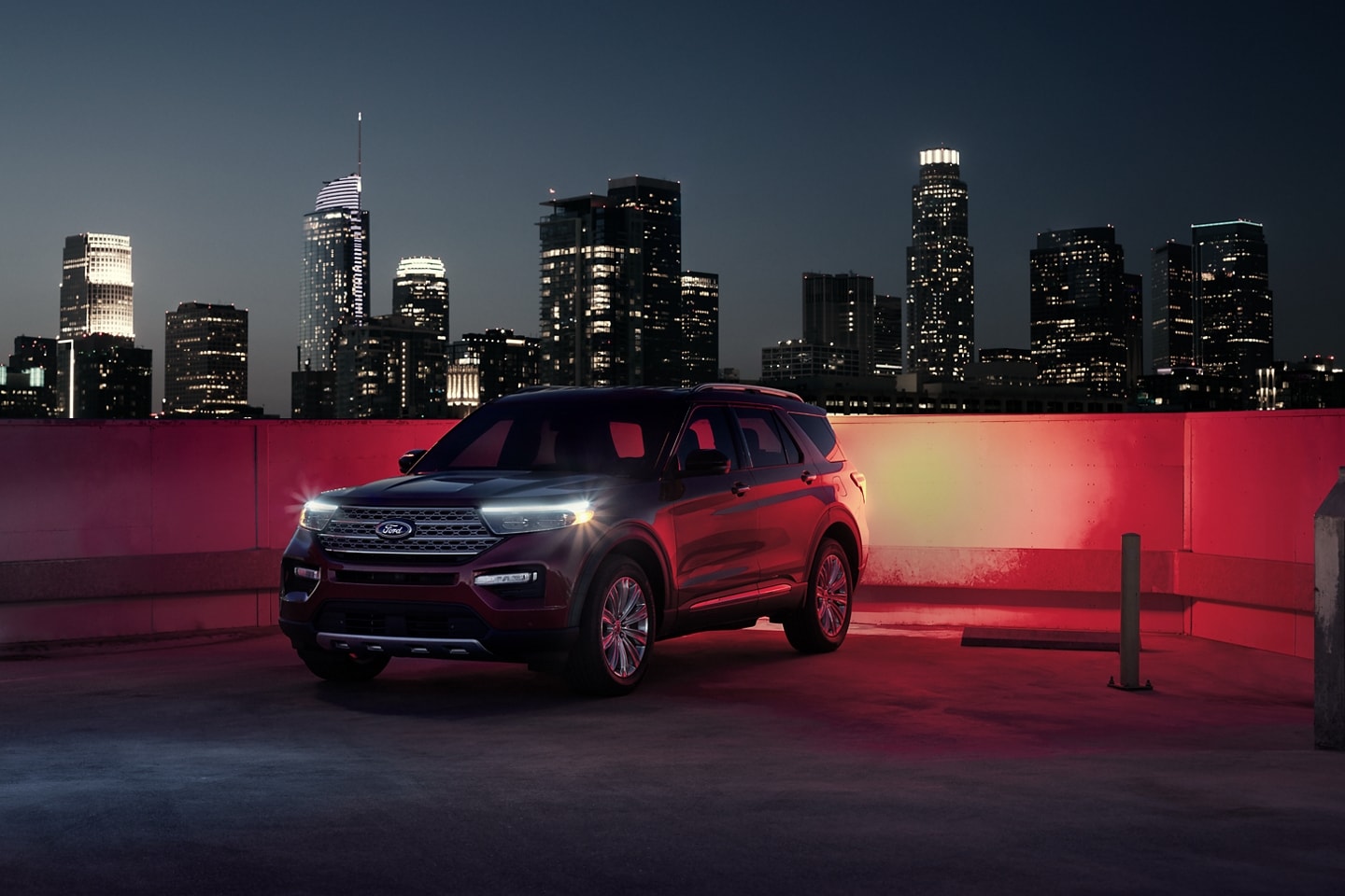 2024 Ford Explorer Limited Photo Gallery Image 4"