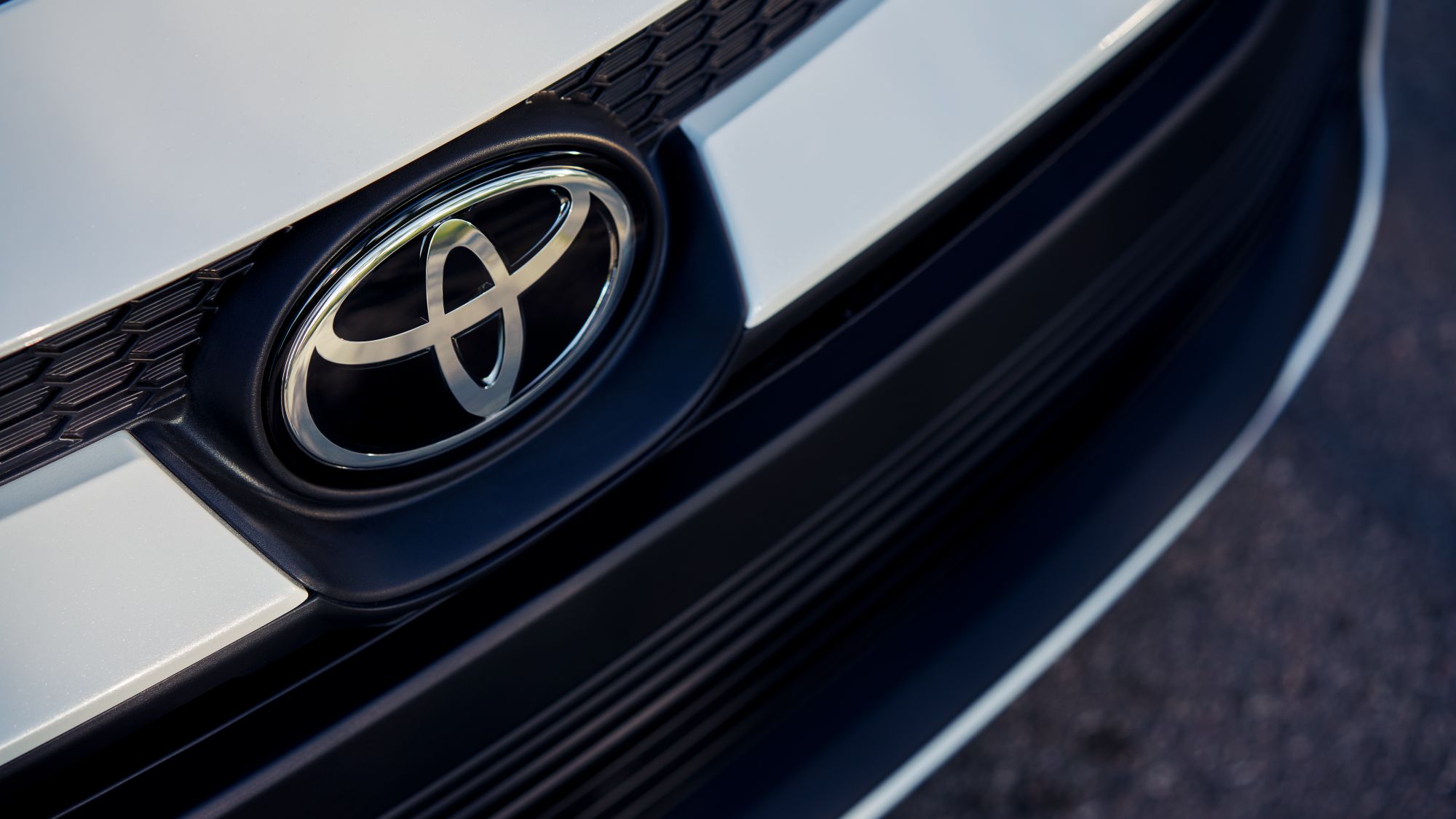 2024 Toyota Corolla Hybrid Photo Gallery Image 6"